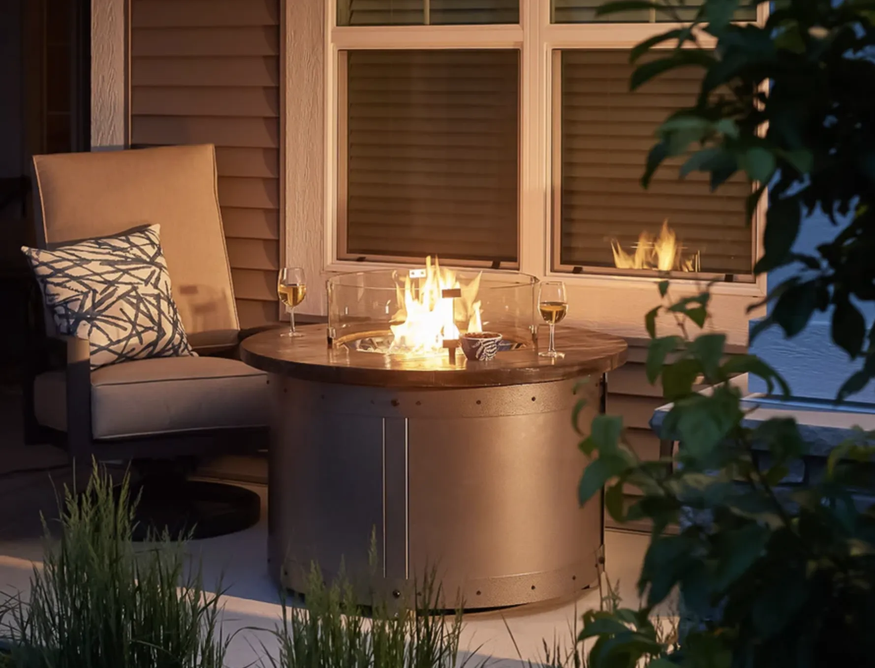 Edison Round Gas Fire Pit Table